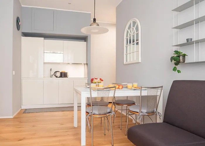 The Best Rent - Lovely Two-Bedroom Apartment Near Bocconi University